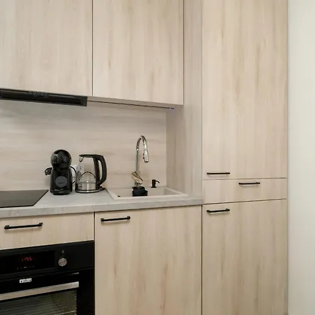 Klimatyzowane W Poznaniu Z Biurkiem Do Pracy Zdalnej By Renters Poznań