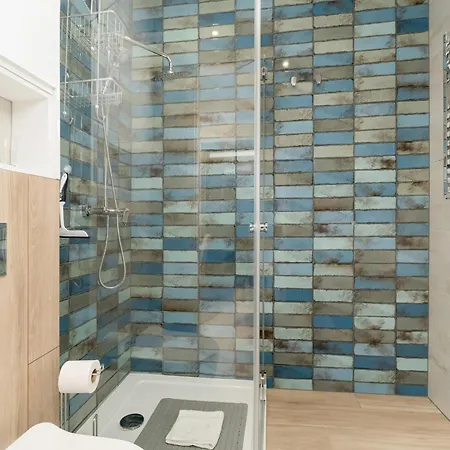 Klimatyzowane W Poznaniu Z Biurkiem Do Pracy Zdalnej By Renters Poznań