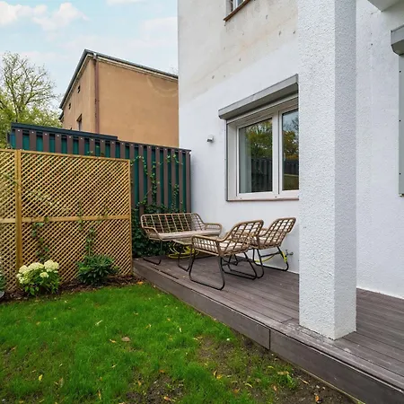 Lejlighed Klimatyzowane W Poznaniu Z Biurkiem Do Pracy Zdalnej By Renters